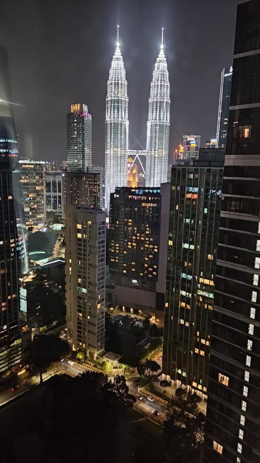 8 Kia Peng Suites Klcc By Luna Kuala Lumpur Esterno foto
