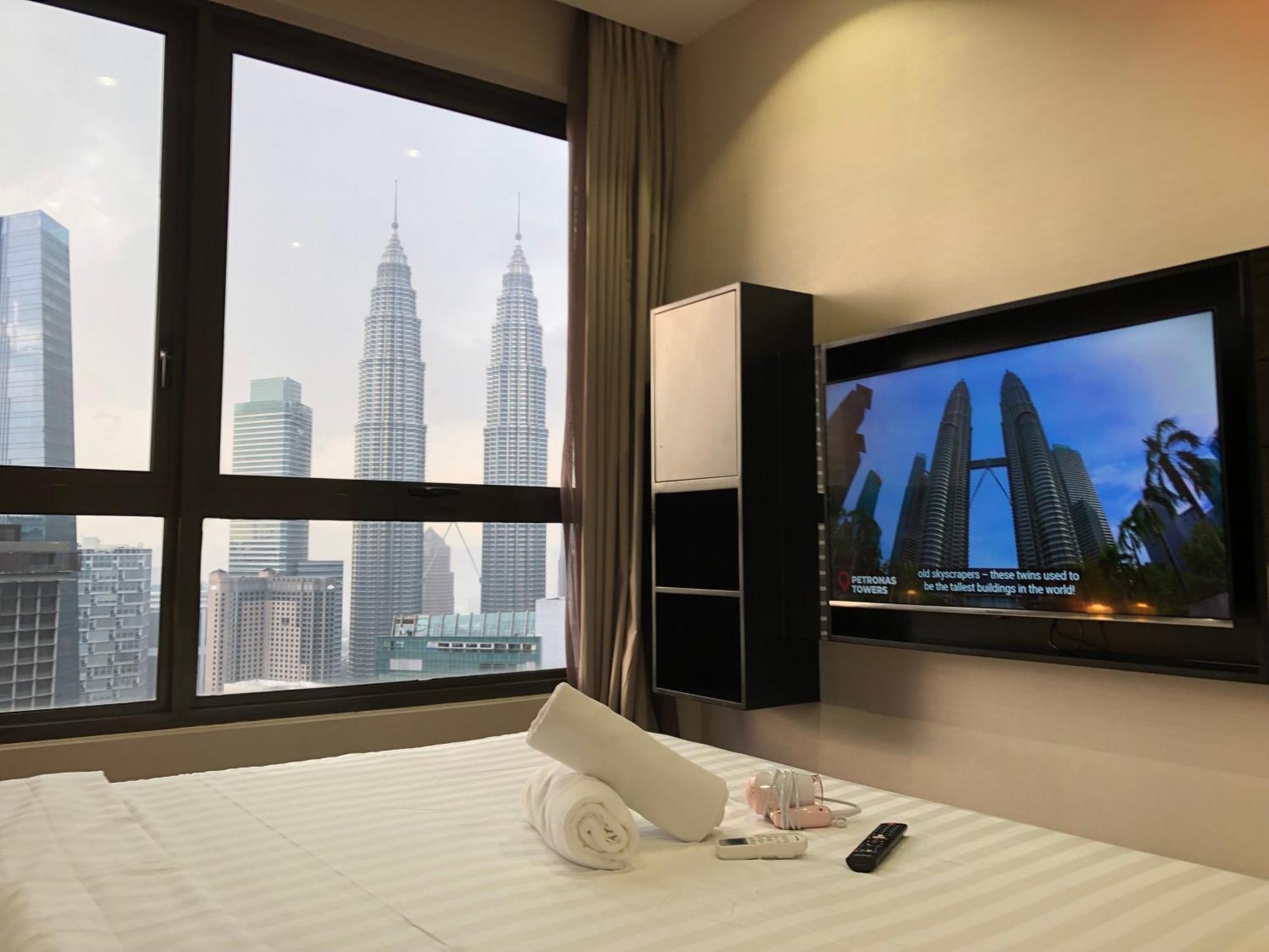 8 Kia Peng Suites Klcc By Luna Kuala Lumpur Esterno foto