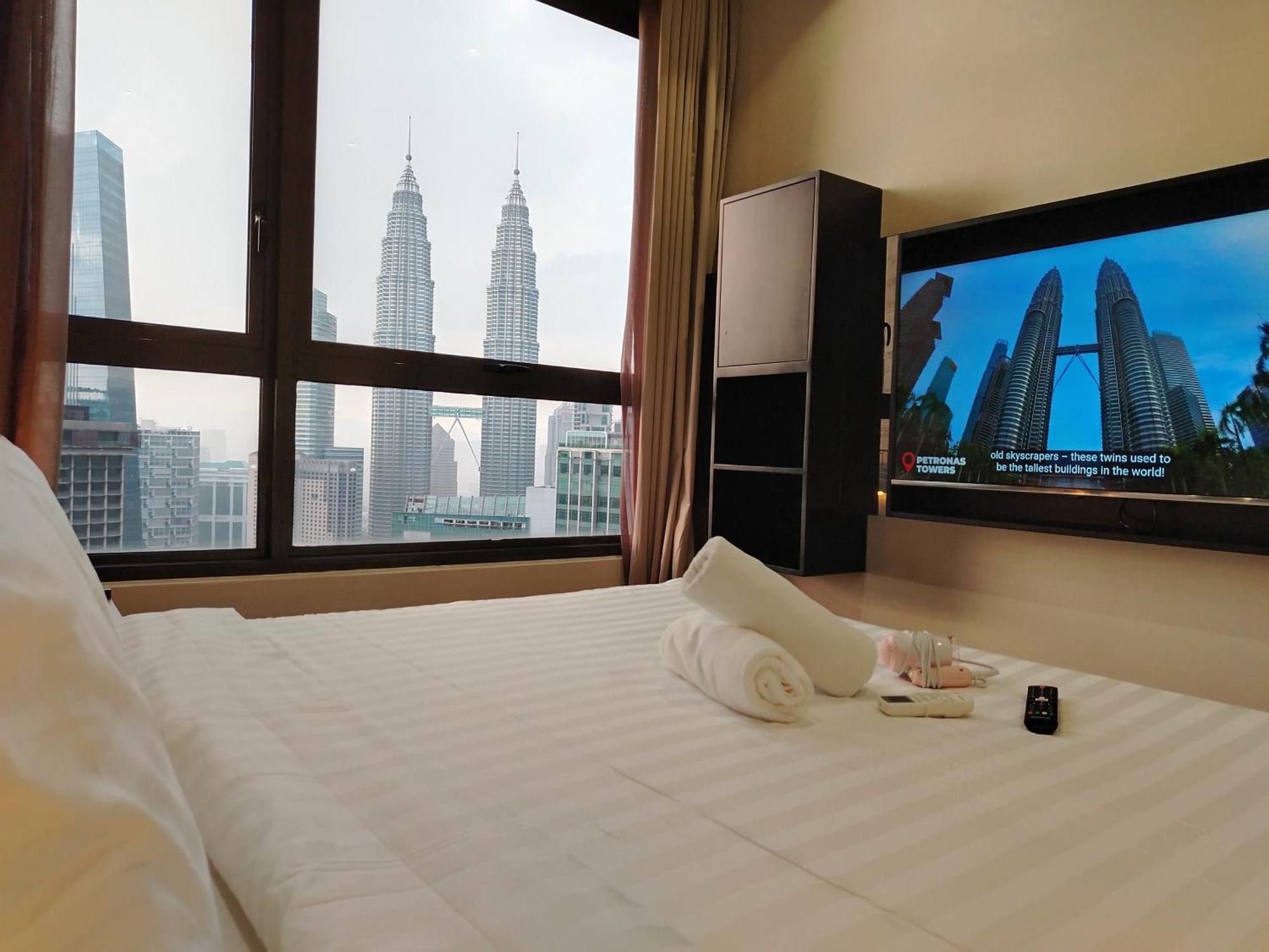 8 Kia Peng Suites Klcc By Luna Kuala Lumpur Esterno foto