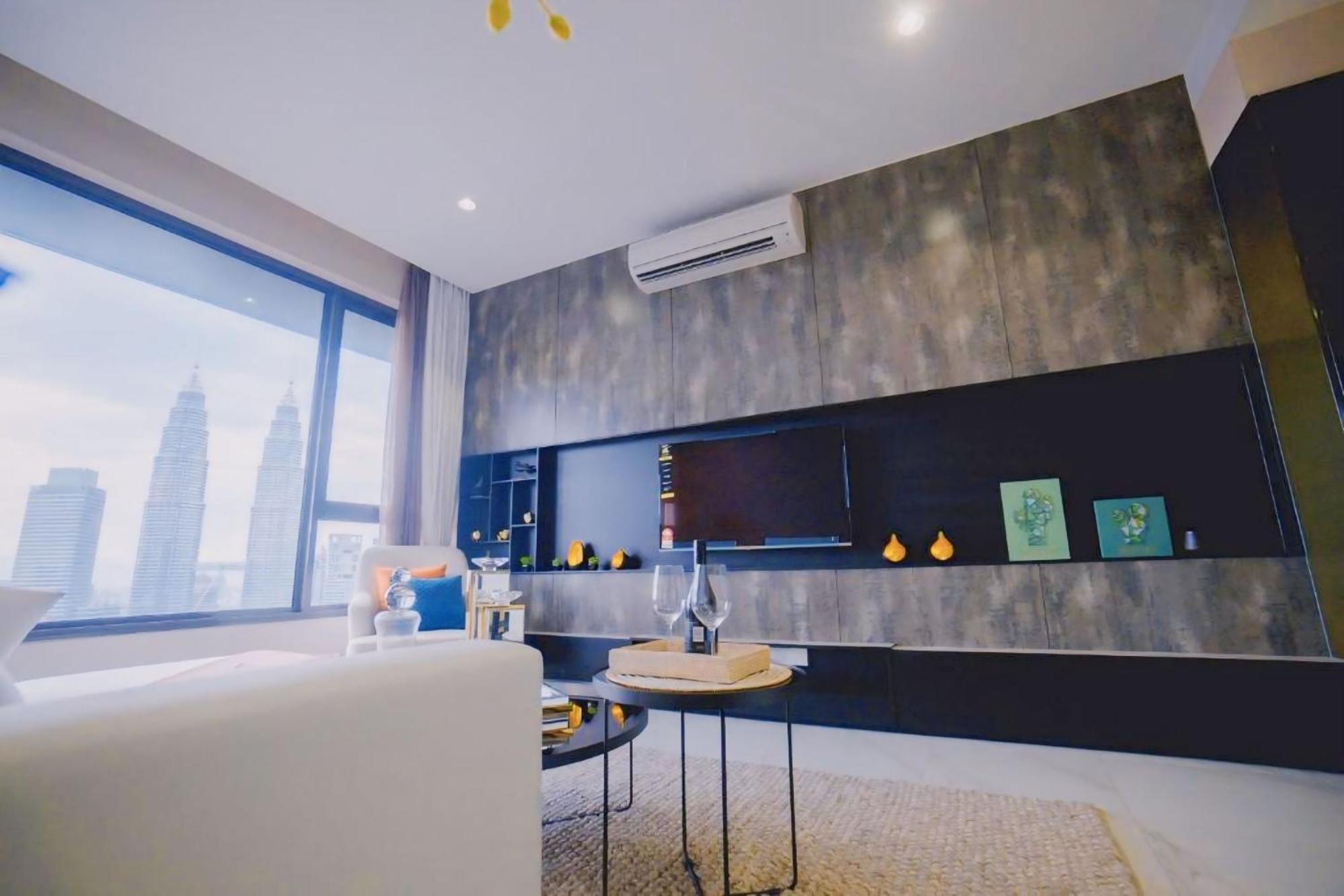 8 Kia Peng Suites Klcc By Luna Kuala Lumpur Esterno foto