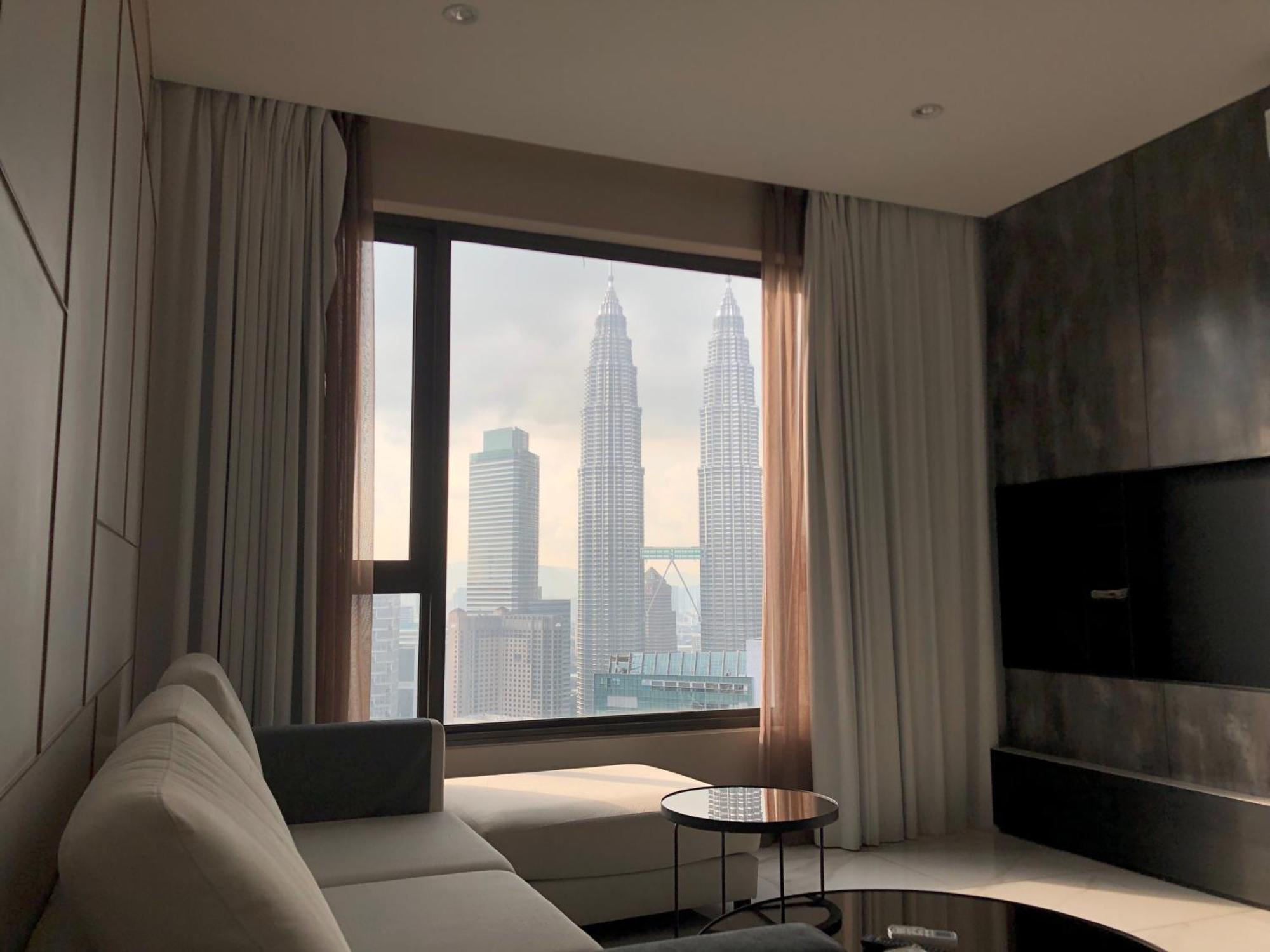 8 Kia Peng Suites Klcc By Luna Kuala Lumpur Esterno foto