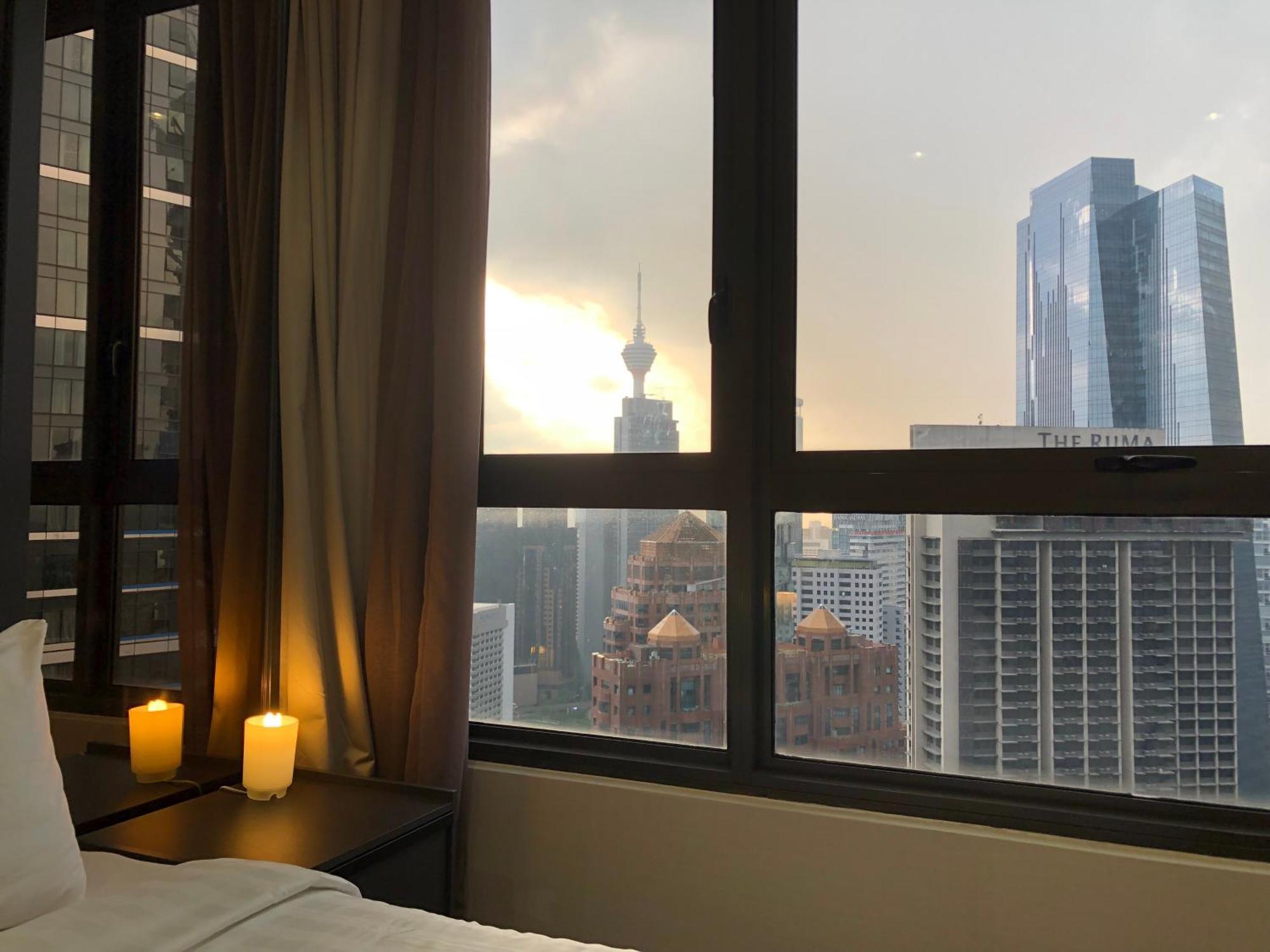8 Kia Peng Suites Klcc By Luna Kuala Lumpur Esterno foto