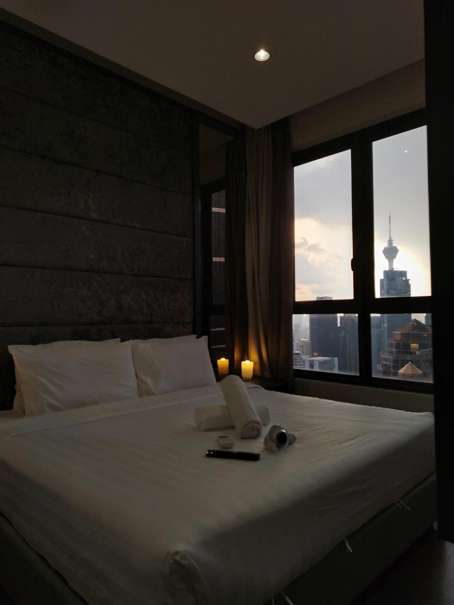 8 Kia Peng Suites Klcc By Luna Kuala Lumpur Esterno foto