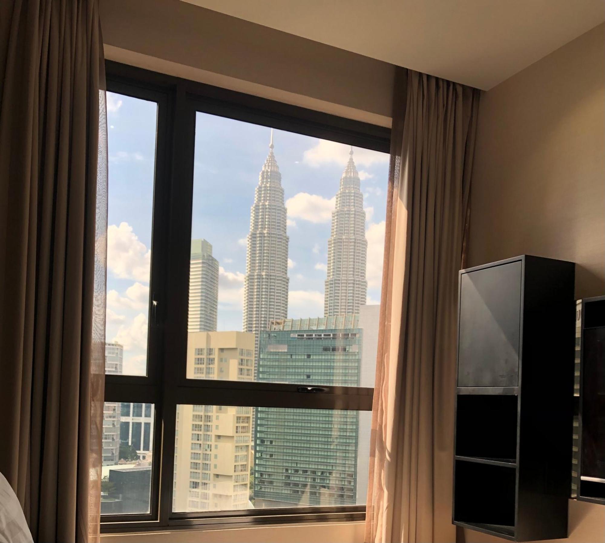 8 Kia Peng Suites Klcc By Luna Kuala Lumpur Esterno foto